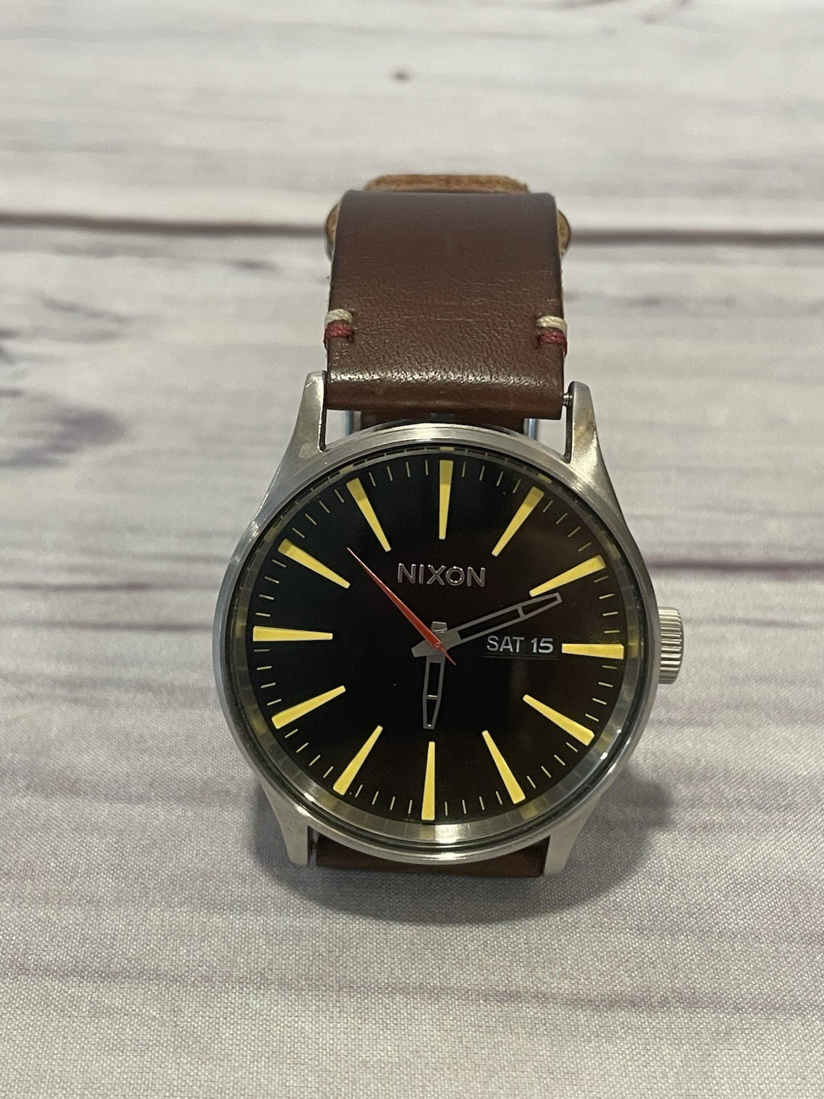 Nixon Men\'s The Sentry Watch Brown Leather Band Works 14J New Battery Japan