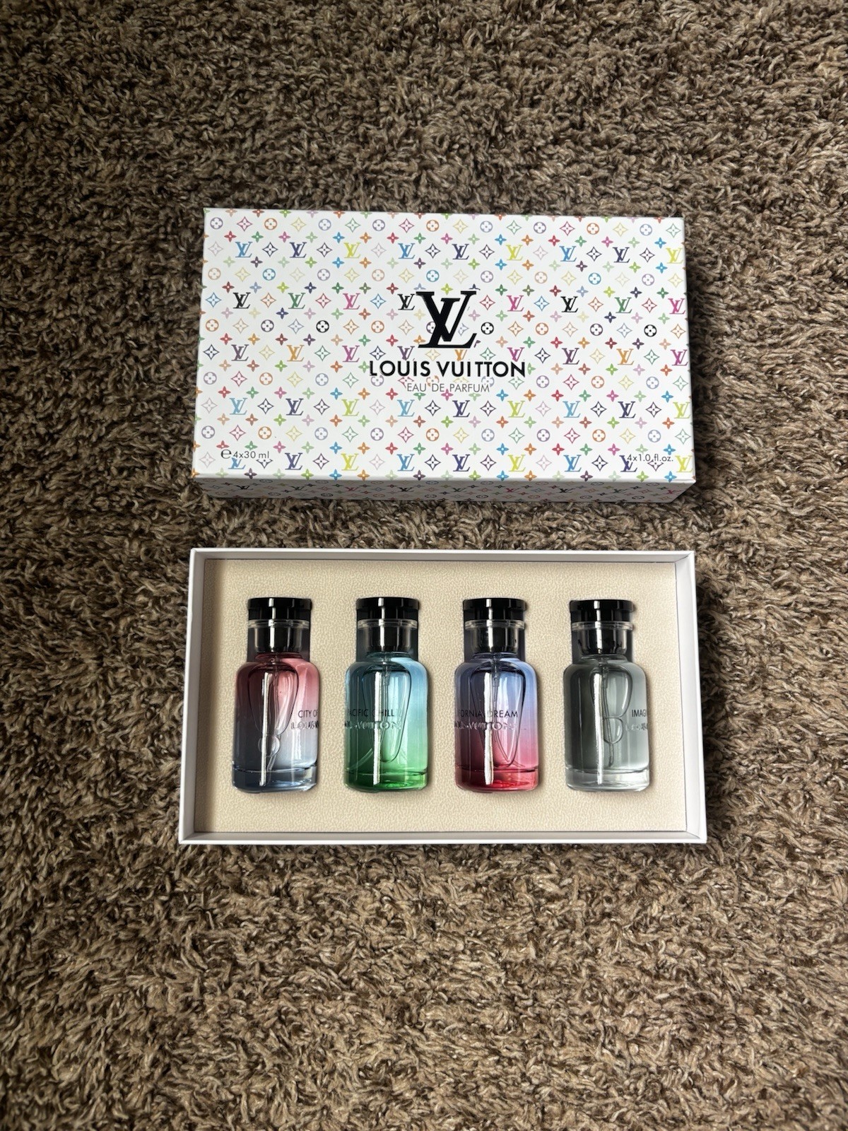 Louis Vuitton Gift Set of 4 x 30 ml Louis Vuitton Gift Set of 4 x 30 ml