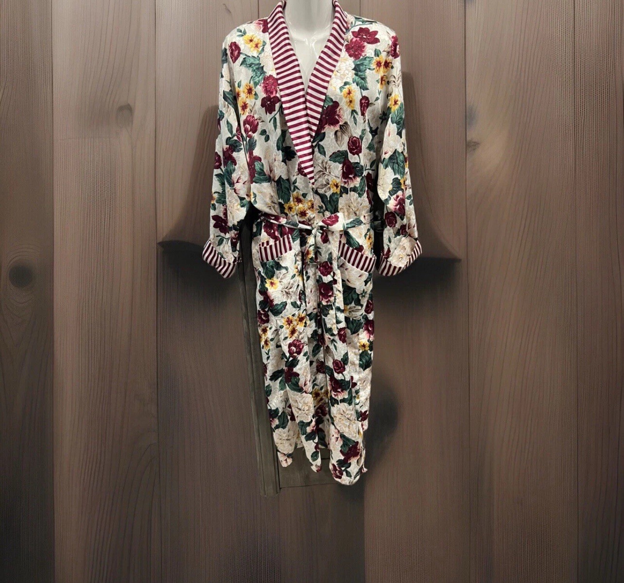 Vtg. Signature Expressions Robe OS floral & chiffon Vtg. Signature Expressions Robe OS floral & chiffon