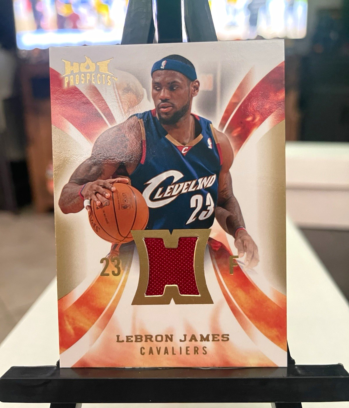 Fleer 2008-09 Hot Prospects Hot Materials LeBron James Cavaliers #HM-LJ MEM Fleer 2008-09 Hot Prospects Hot Materials LeBron James Cavaliers #HM-LJ MEM