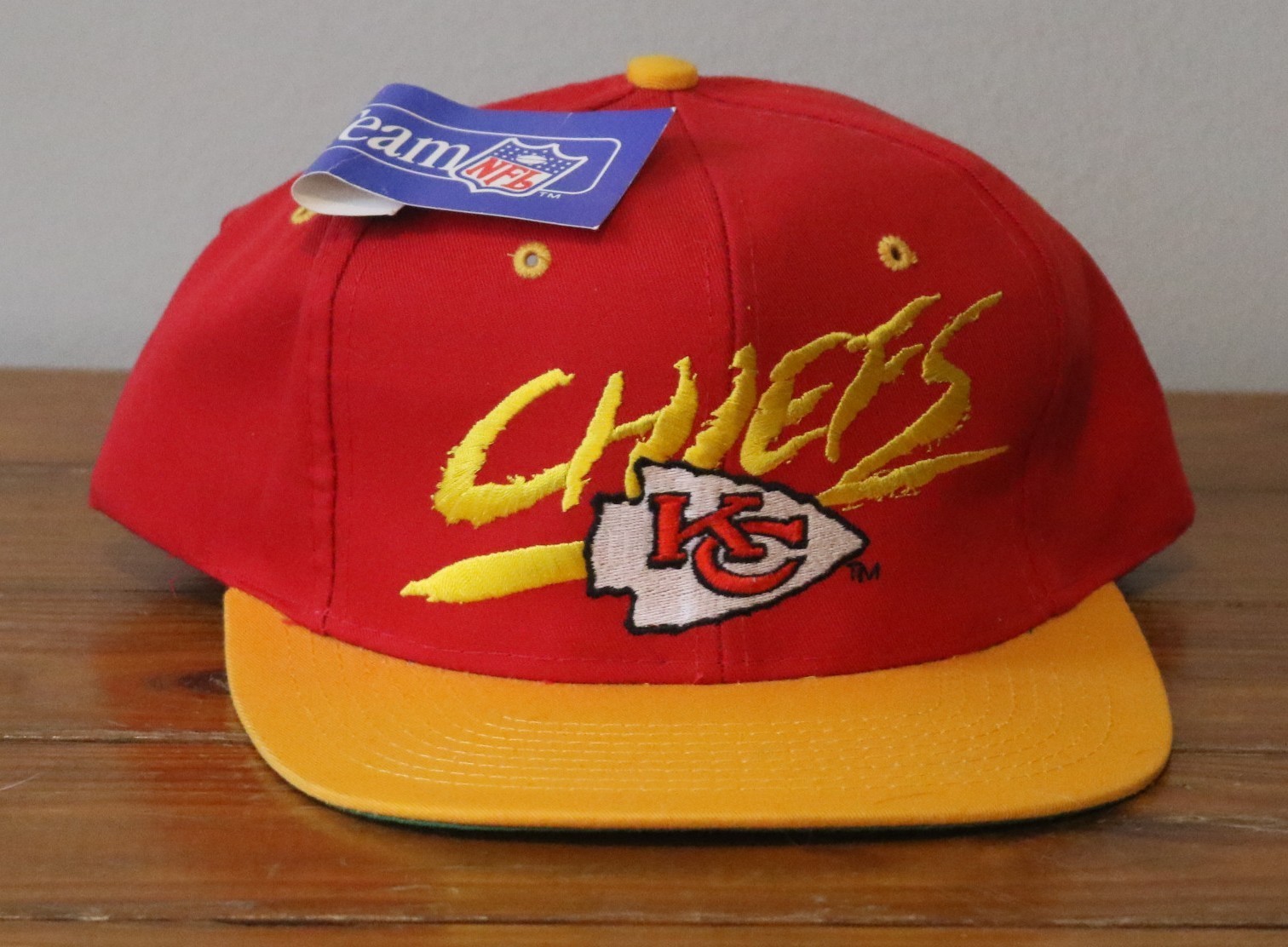 VINTAGE AJD KANSAS CITY CHIEFS SNAPBACK CAP - 1990s - EMBROIDERED SCRIPT LOGO
