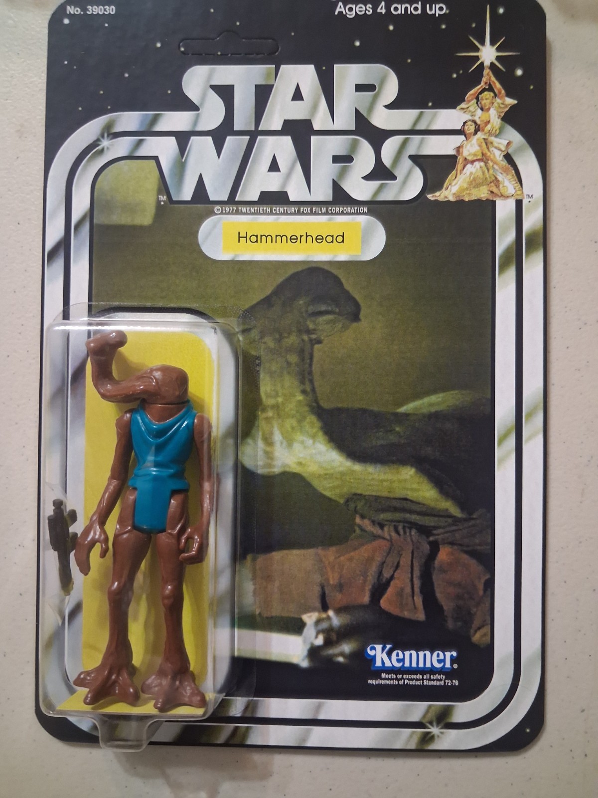 Snaggletooth Star Wars Action Figure vtg 1979 80 Kenner UNPUNCHED card W/ gun