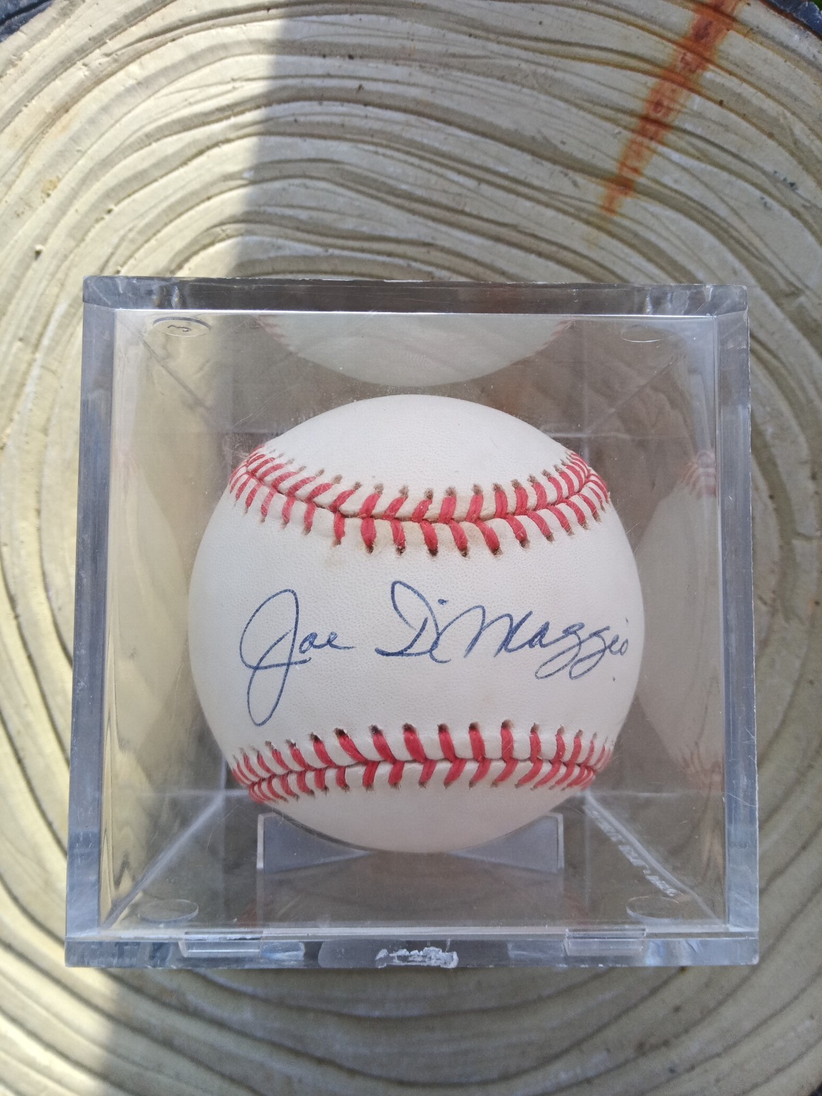 Joe DiMaggio Single Signed AUTO Official American League Baseball 