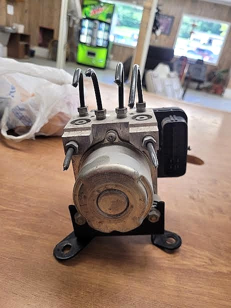 2005-2008 Toyota Tacoma ABS Anti-Lock Brake Pump Module Assembly OEM
