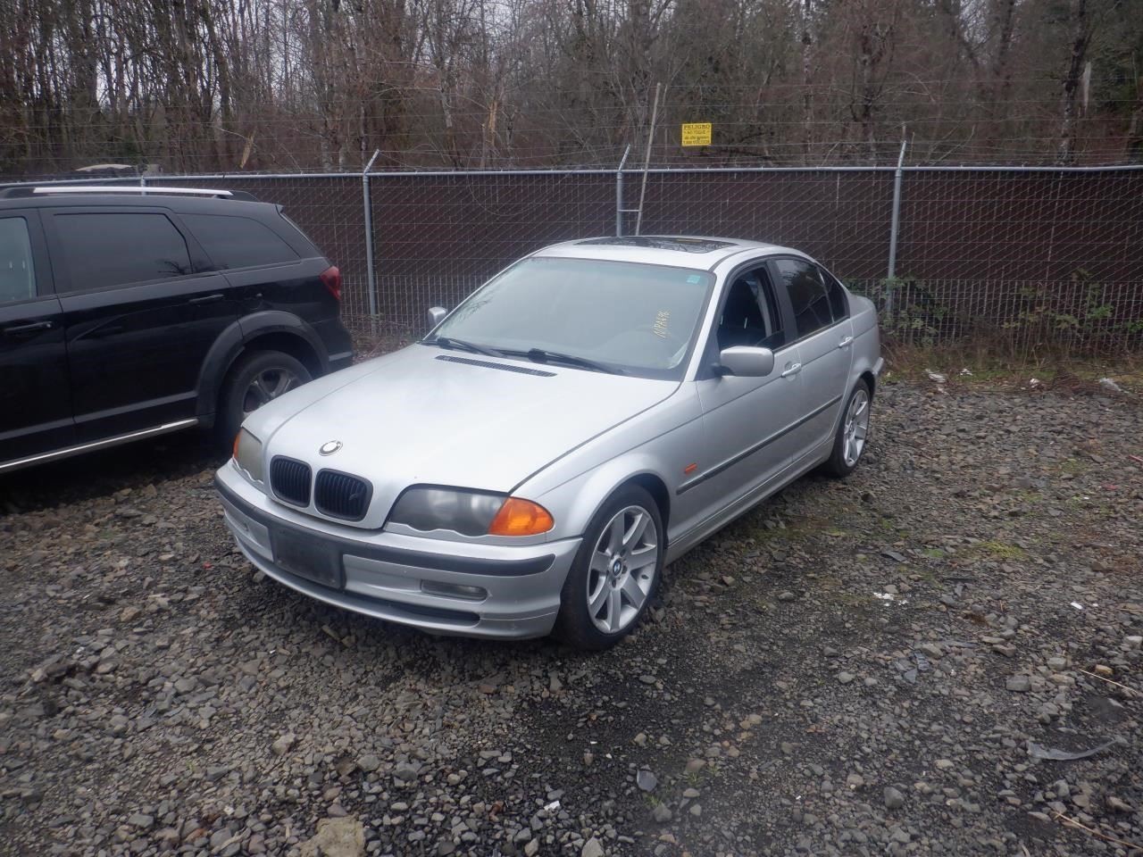 Carrier Excluding Xi Rear Coupe Fits 01-06 BMW 325i 31921804