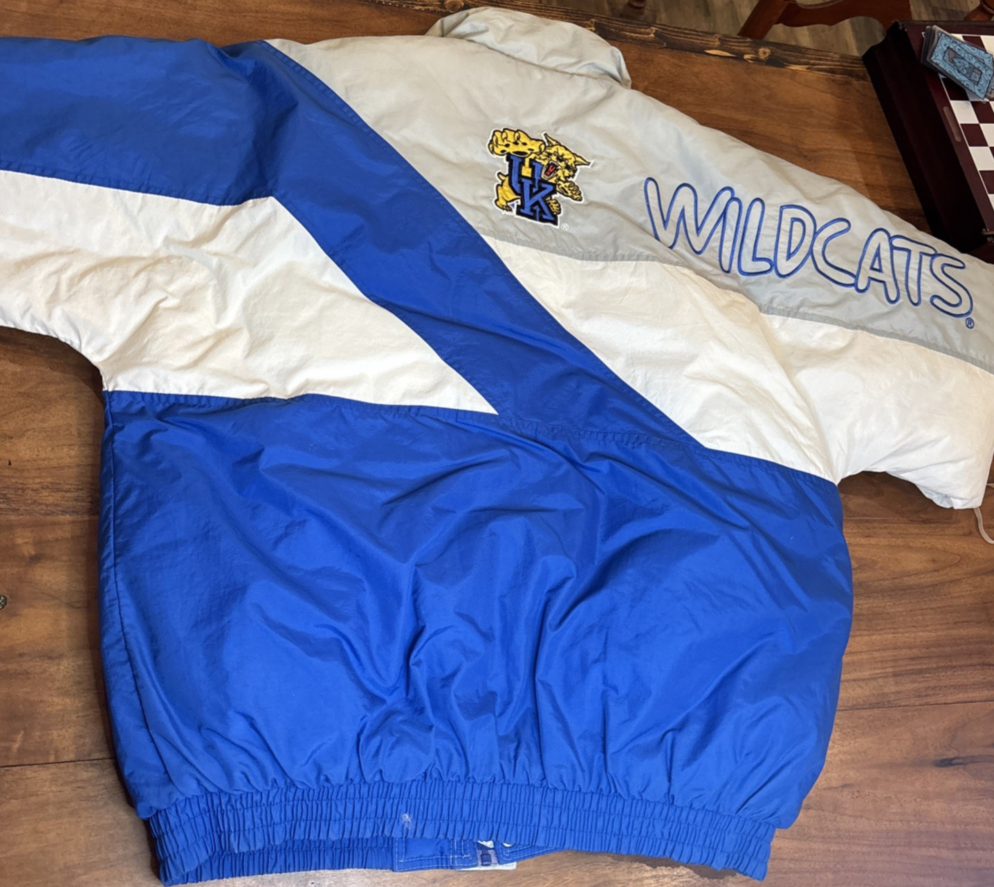 VTG 90s University of Kentucky Wildcats Delong Jacket Puffy Quilted XL Old Logo VTG 90s University of Kentucky Wildcats Delong Jacket Puffy Quilted XL Old Logo