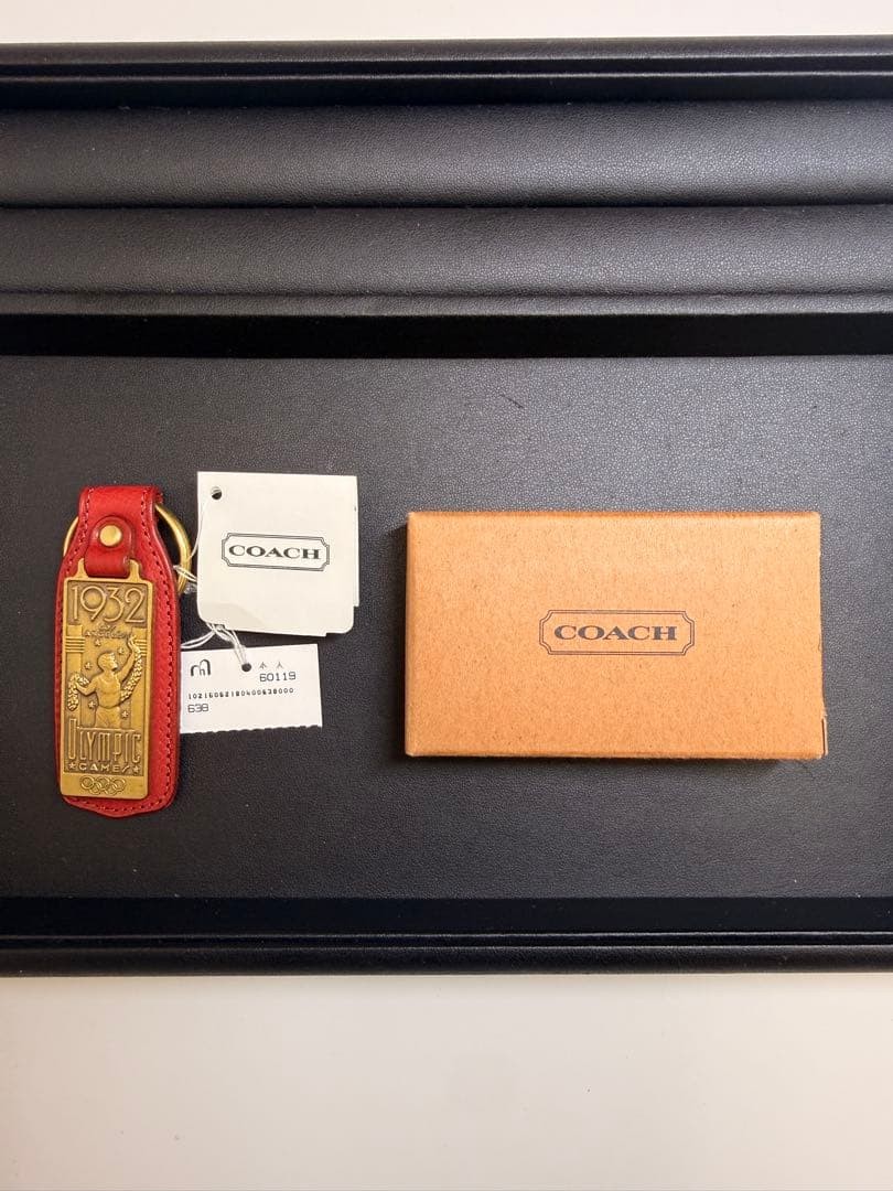 COACH VINTAGE OLYMPIC 1932 LOS ANGELES RED LEATHER Charm Keychain w tugs
