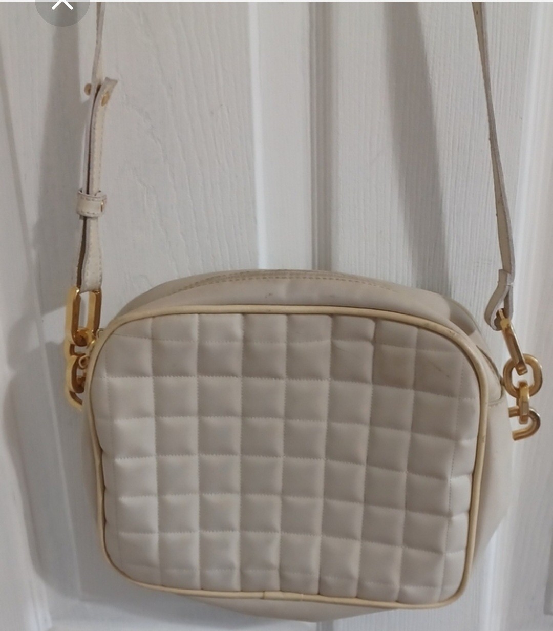 Vintage Carla Marchi Italian made quilted cream geniune leather crossbody. Vintage Carla Marchi Italian made quilted cream geniune leather crossbody.