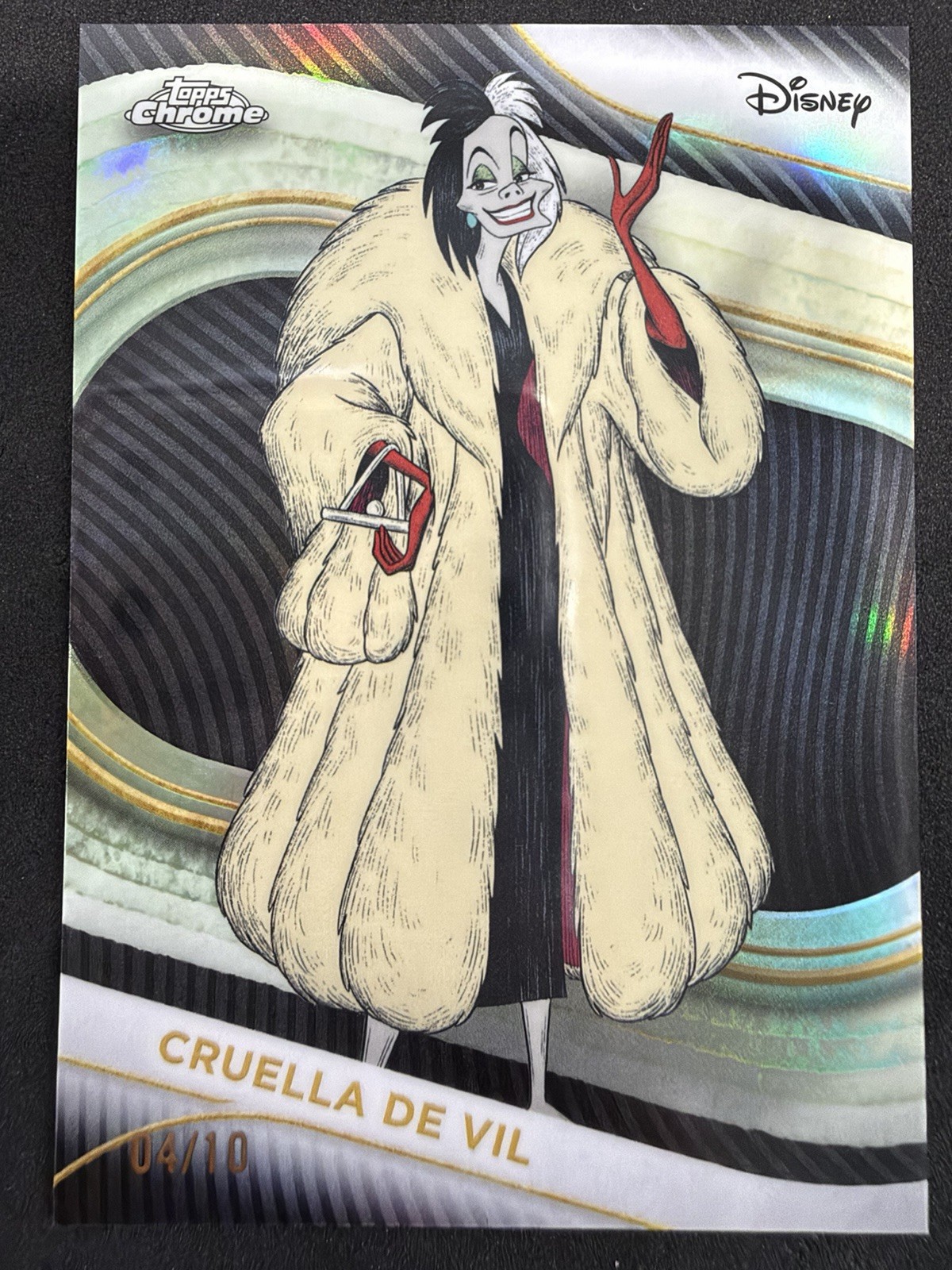 2025 Topps Chrome Disney #103 Cruella de Vil Black Refractor /10