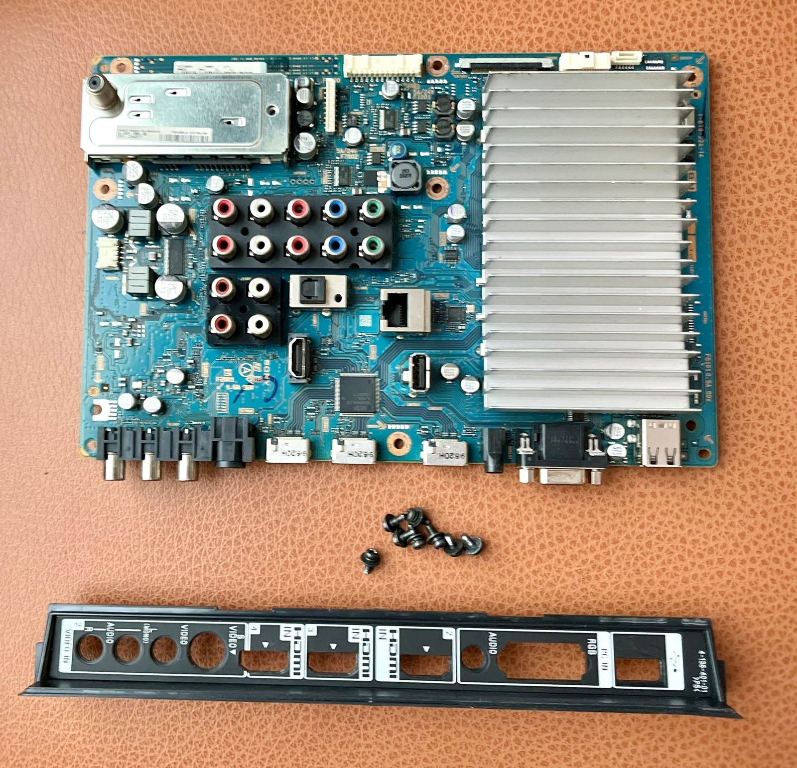 Sony A-1727-318-A BM3 Main Board for KDL-32XBR9 A1660699A OEM Tested