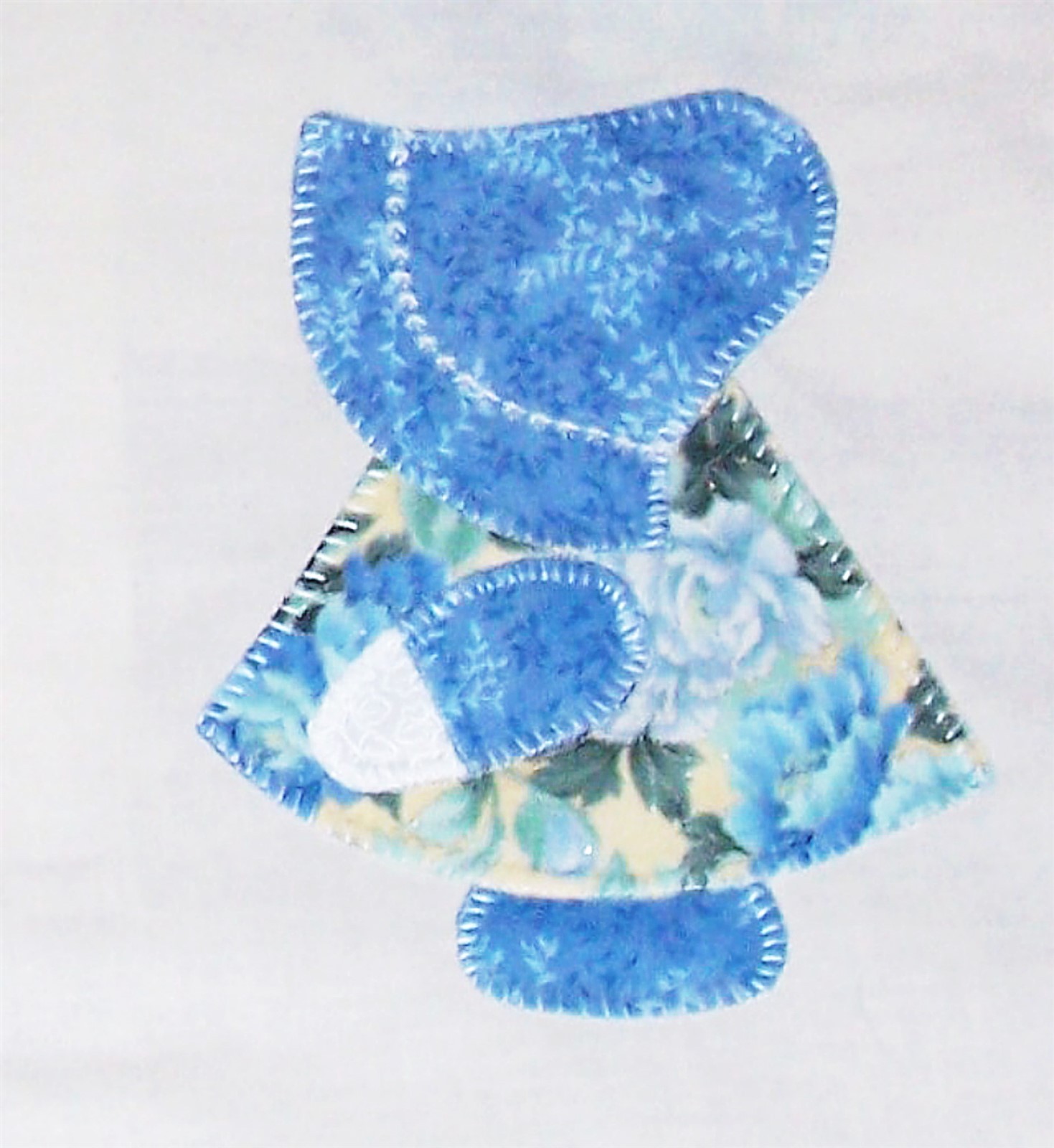 SET OF 18 VINTAGE HAND MADE SUNBONNET SUE 10 INCH APPLIQUE BLOCKS- BLUE