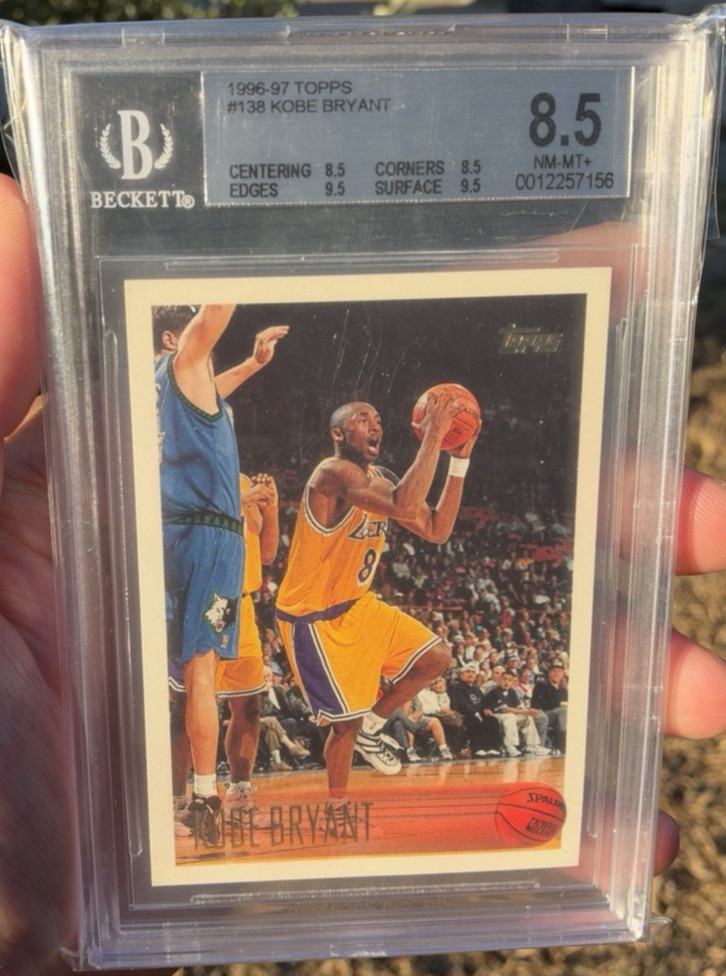 1996-97 Topps Kobe Bryant Rookie RC #138 Los Angeles Lakers PSA 8.5