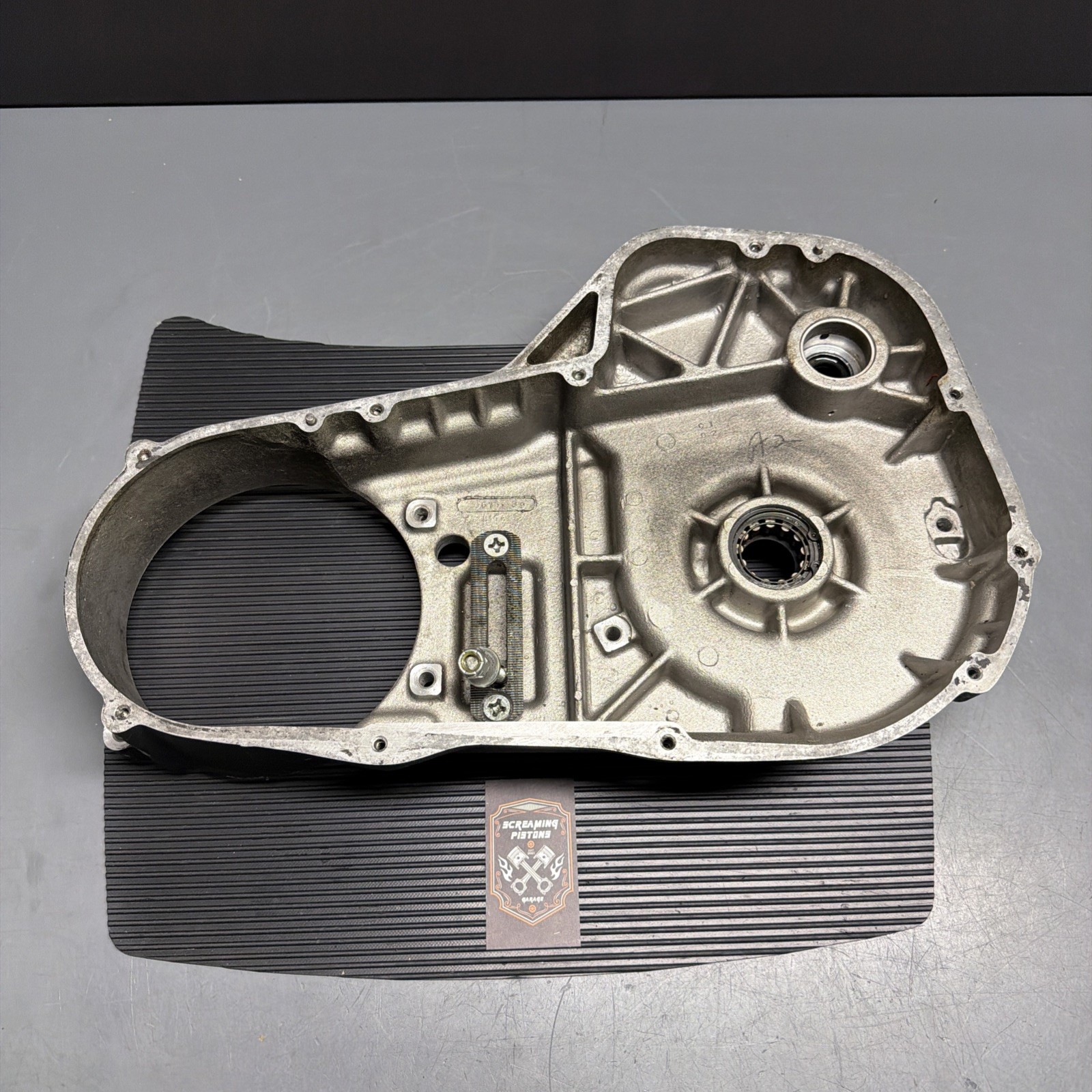 1992 Harley FXR FXRT FXRS  Inner Primary Housing Casing Mid Control 60675-89