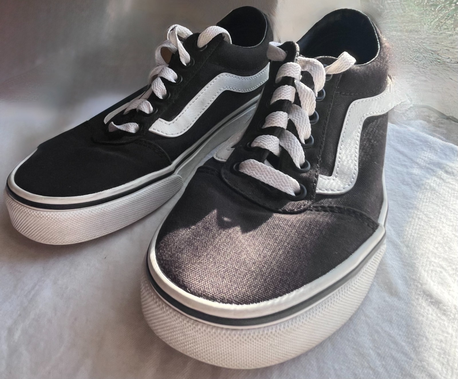 Vans Ward Canvas Black Women’s 6.5 — $16 OBO