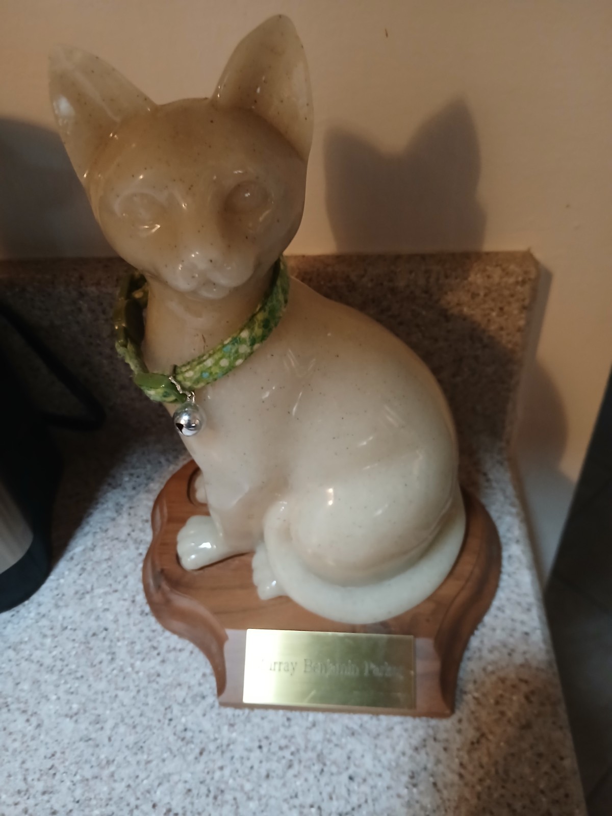 Living Memorial Cat Urn W/ Ashes. Labeled. Living Memorial Cat Urn W/ Ashes. Labeled.