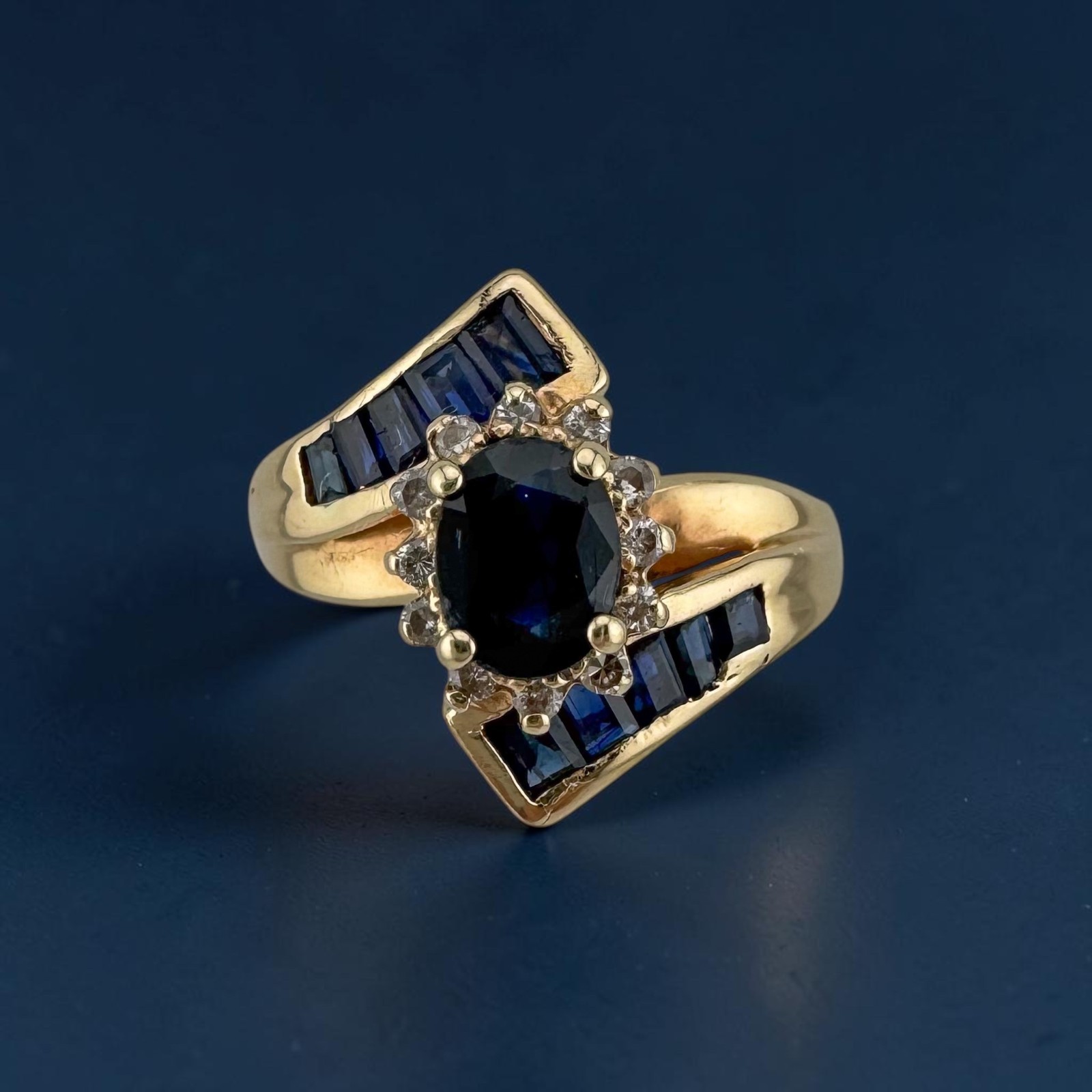Vintage 80s-90s 14K Yellow Gold 1.16 CTW Natural Sapphire & Diamond Ring Size 8