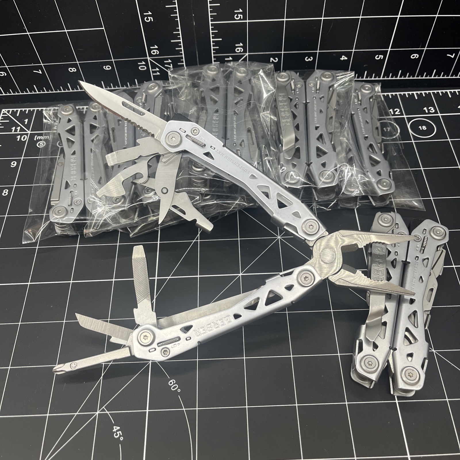 Gerber Suspension NXT 15-N-1 Multi-Tool with Pocket Clip Excellent EDC Gerber Suspension NXT 15-N-1 Multi-Tool with Pocket Clip Excellent EDC