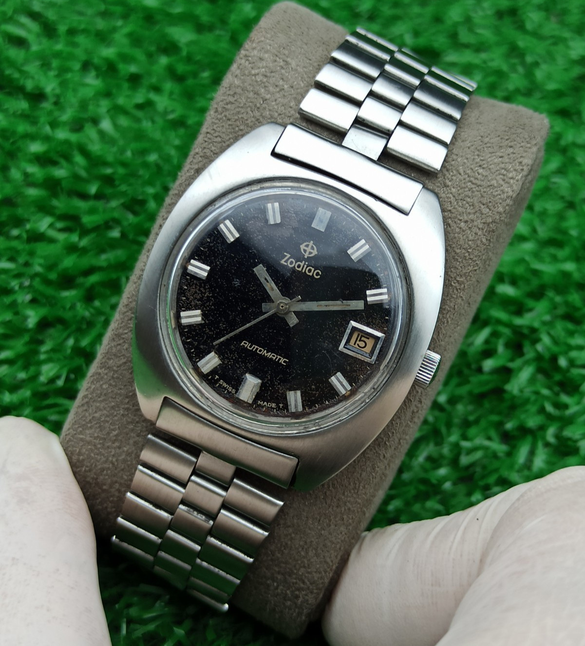Vintage Zodiac Automatic Watch 1970s Cushion Case Steel Black Stardust Dial Date
