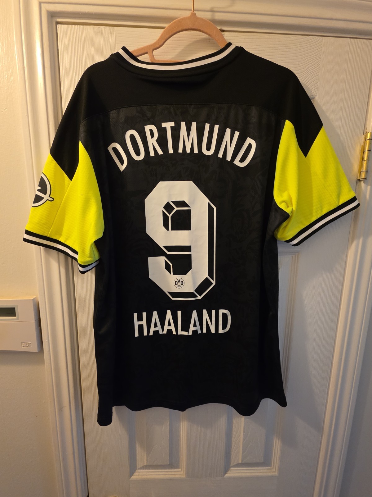Haaland #9 Borussia Dortmund 2020/21 Special Edition Jersey Size XL - NWOT Haaland #9 Borussia Dortmund 2020/21 Special Edition Jersey Size XL - NWOT