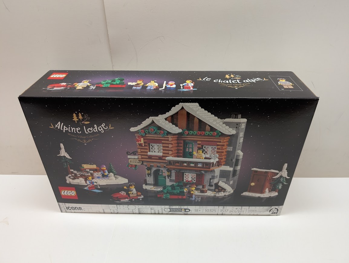 LEGO 10325 Icons: Alpine Lodge Holiday Christmas City New & Sealed w/ Shelf Wear