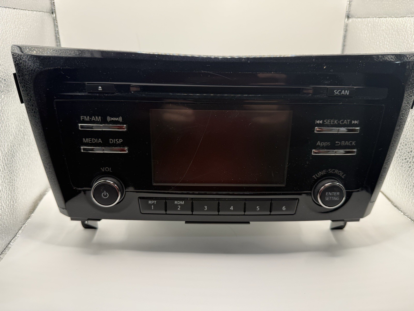 2016 Nissan Rogue Radio Control Unit w/ CD player & XM SAT (28185-9TB0A) OEM