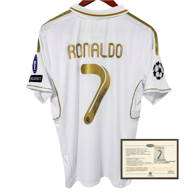2011 12 Real Madrid Ronaldo 7 Printed Signature Retro Jersey Framed Collectible