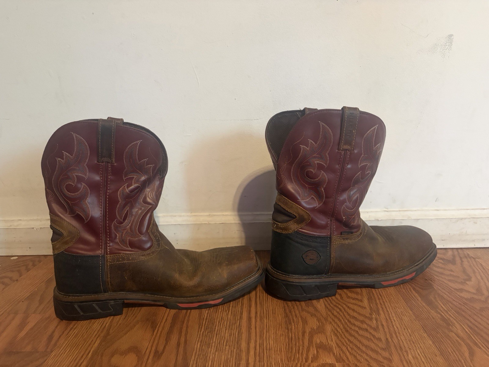 “Justin Boots” Men\'s Western Boots Brown with Red Shaft US Size 13D MPN WK 4643