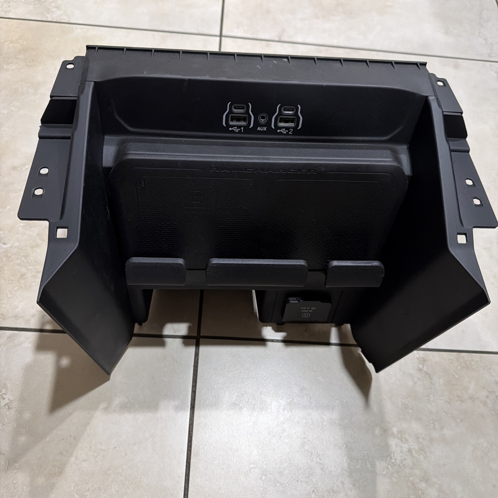 2019-2025 Dodge Ram 1500 Center Console Wireless Phone Charger Pad USB Port Oem 2019-2025 Dodge Ram 1500 Center Console Wireless Phone Charger Pad USB Port Oem