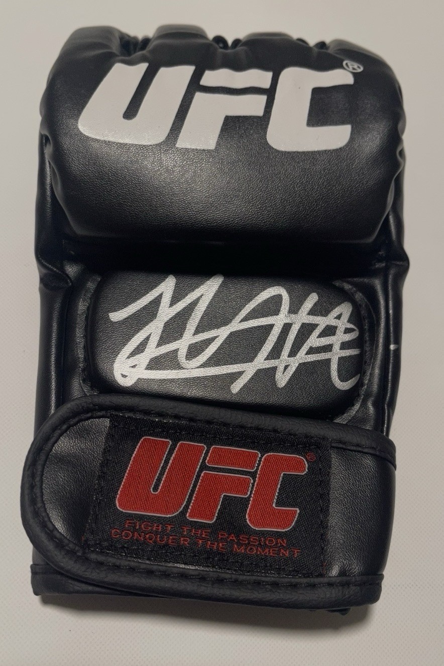 Khabib Nurmagomedov Signed Glove Autographed UFC Beckett BAS COA Auto IP EAGLE b Khabib Nurmagomedov Signed Glove Autographed UFC Beckett BAS COA Auto IP EAGLE b