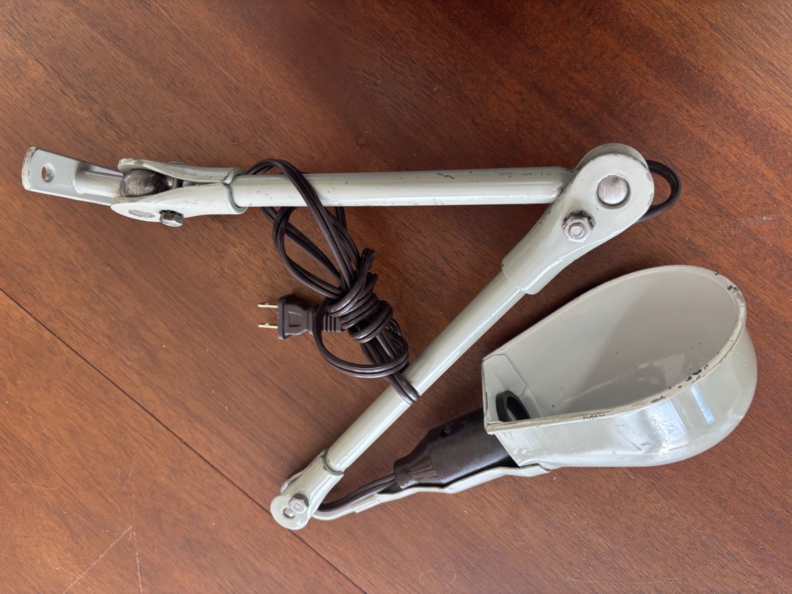 Vintage Industrial Machine Shop Articulating Swing Arm Lamp Work Bench Light Vintage Industrial Machine Shop Articulating Swing Arm Lamp Work Bench Light