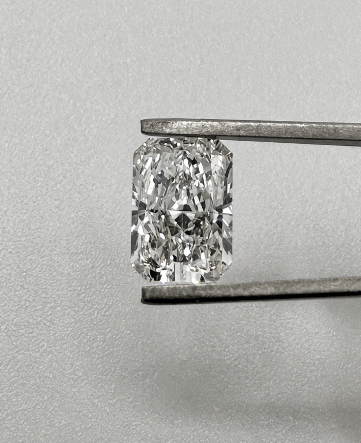 1.04CT Radiant Cut Diamond CVD 💎 E VS2 IGI Certified + Melee Lot Type IIa