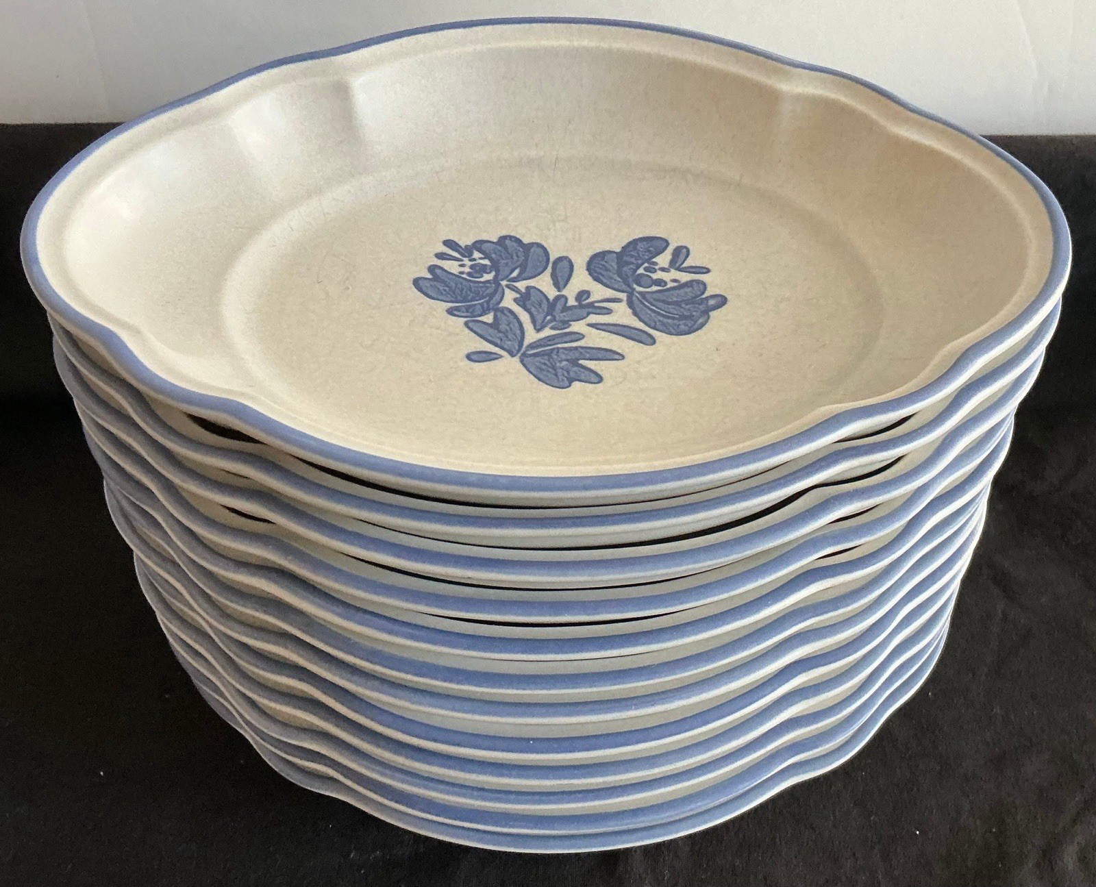 Pfaltzgraff Yorktowne AuGratin Oval Scalloped Relish Dish Stoneware VTG 1980s