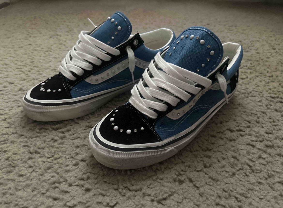 VANS Old Skool Blue Skate Shoes Studded Lace-Up US 10.5 Medium (D, M) VANS Old Skool Blue Skate Shoes Studded Lace-Up US 10.5 Medium (D, M)