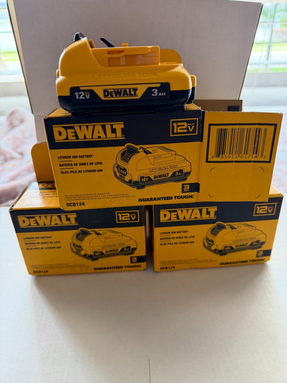 DEWALT BATTERY 12VMAX 3AH LITHIUM ION (DCB124) 3 PACK