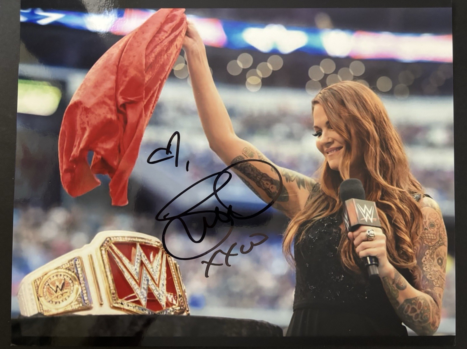 Lita hand signed photo WWE HOF WWF Diva auto Team Extreme Bestie ECW Amy Dumas