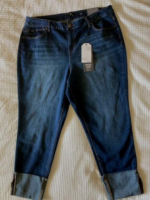 NWT 1822 Heritage Denim Crop Skinny Taylor Women size 20W medium wash
