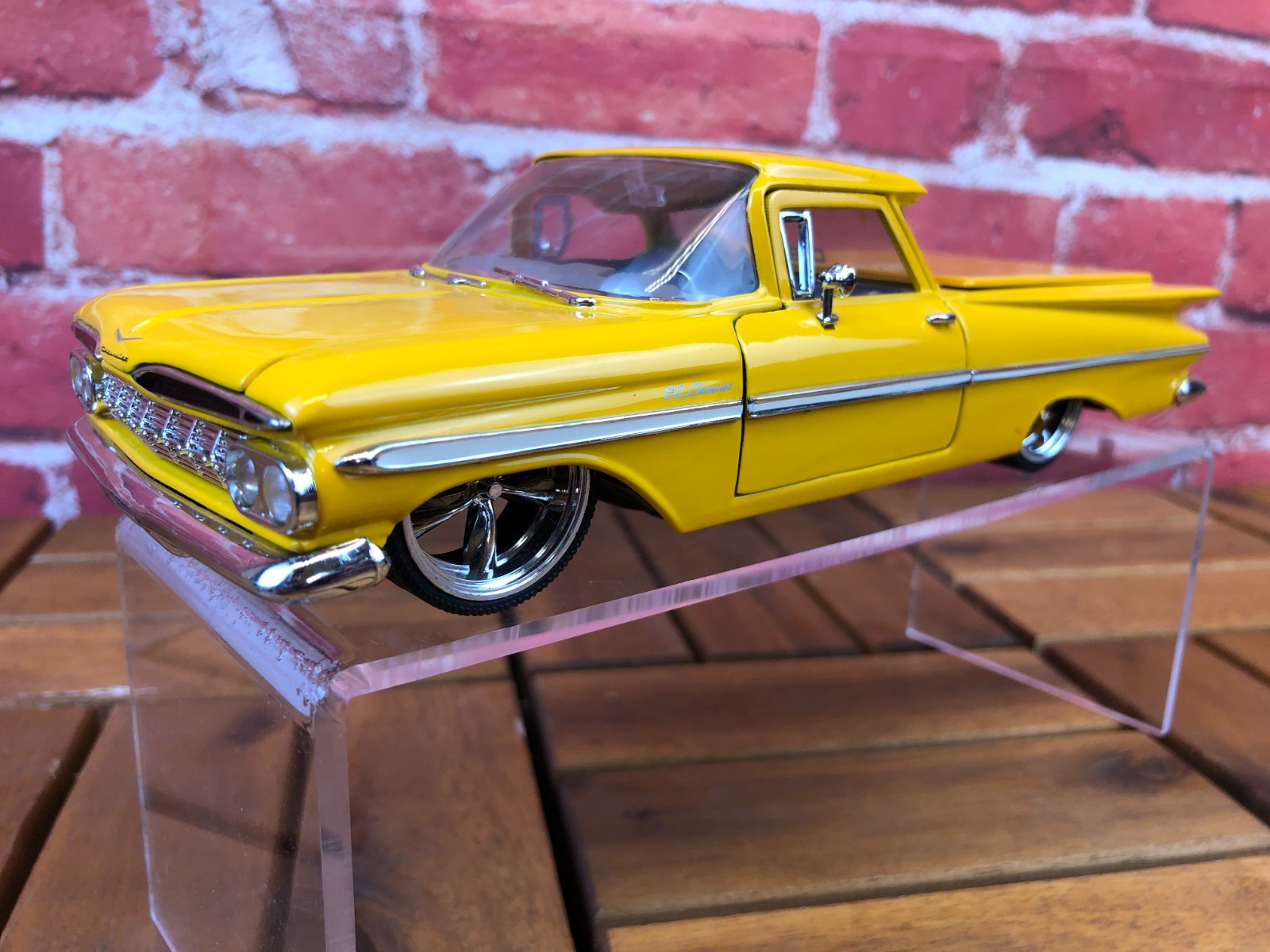 Imperfect 1:24 Diecast Car JADA 1959 Chevy El Camino DUB Yellow No Box AS-IS
