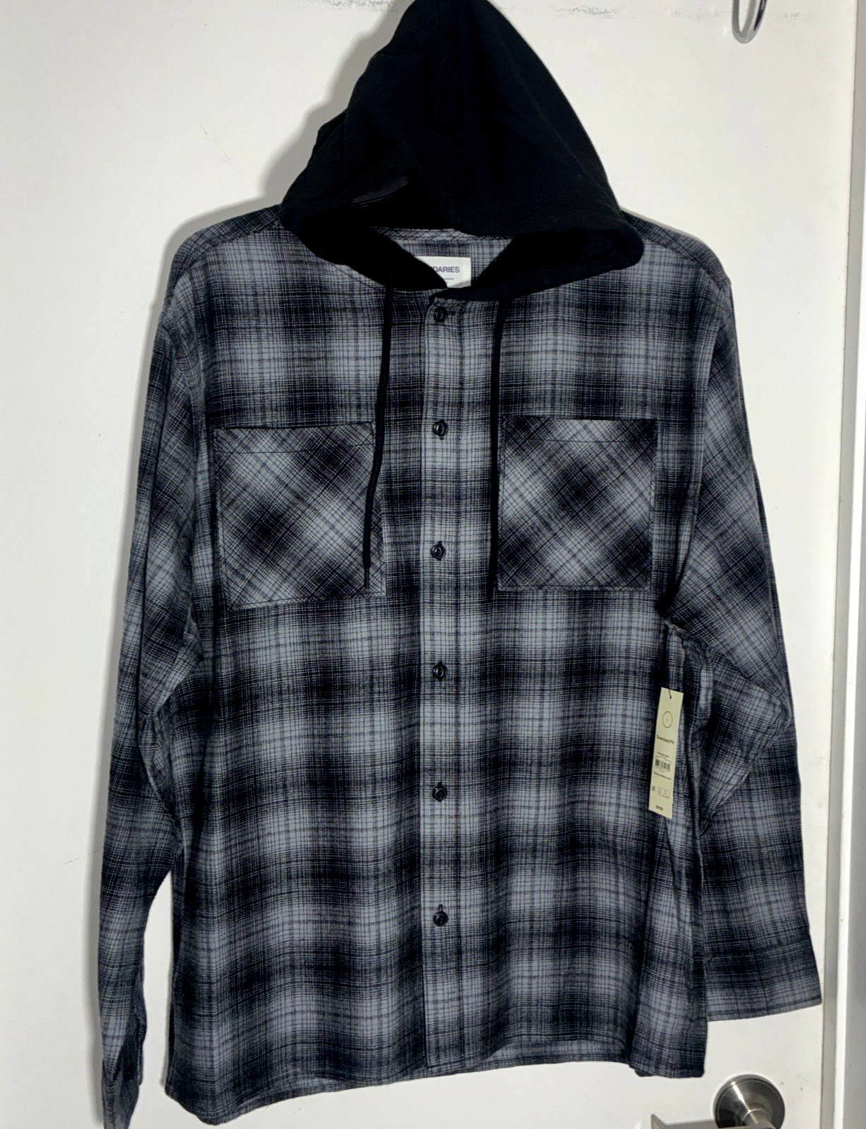 No Boundaries Hooded Flannel Shirt Men\'s Large Black/Gray Plaid Long Sleeve NWT No Boundaries Hooded Flannel Shirt Men\'s Large Black/Gray Plaid Long Sleeve NWT