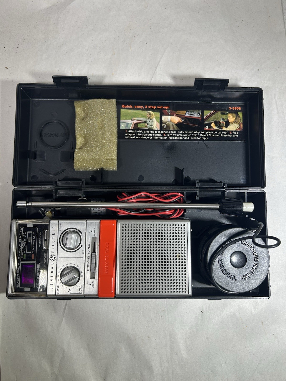 Vintage GE HELP 3-5908 40 Channel Emergency CB Radio Kit Case Antenna Works