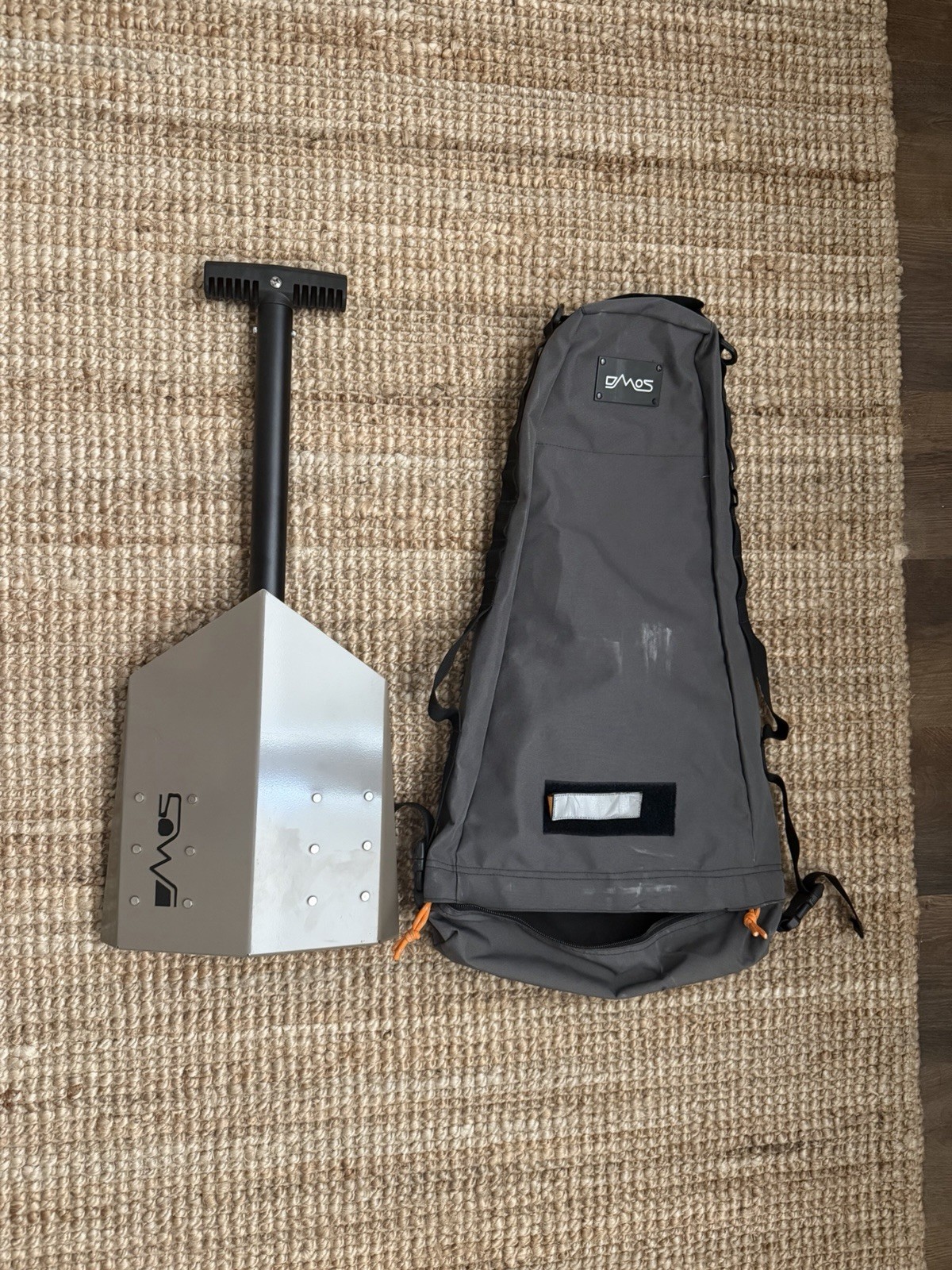 DMOS Delta Shovel And Bag