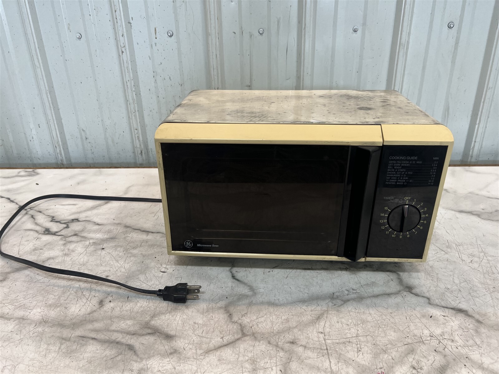 89 Carver Montego Boat GE General Electric microwave 