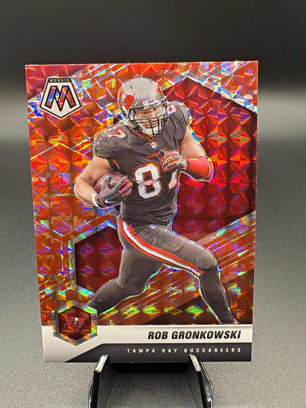 Panini Mosaic 2021 Rob Gronkowski Tampa Bay Buccaneers Red Mosaic Prizm #188
