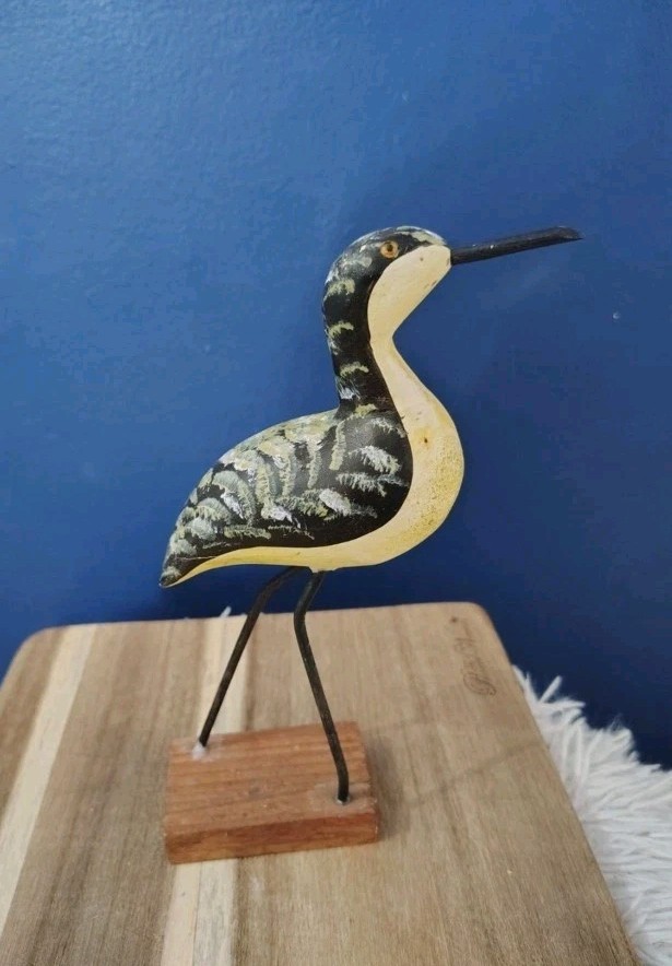 Vtg Hand Carved Painted Wooden Shore Bird Folk Art Figure Yellow Belly Vtg Hand Carved Painted Wooden Shore Bird Folk Art Figure Yellow Belly