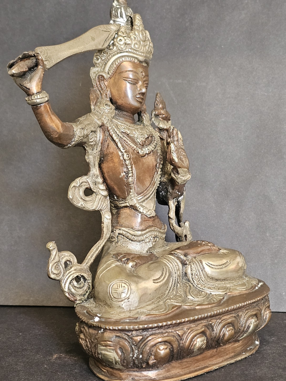 (mp40) Vintage Tibetan/chinese Guan Yin Or Bodhisattva Bronze Statue. 21cm High. (mp40) Vintage Tibetan/chinese Guan Yin Or Bodhisattva Bronze Statue. 21cm High.