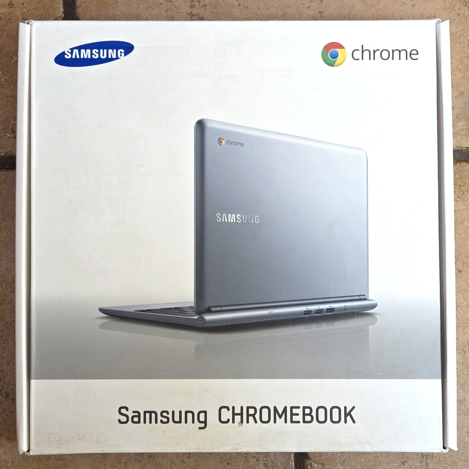 NEW Samsung XE303C12-A01US 11.6 NEW Samsung XE303C12-A01US 11.6