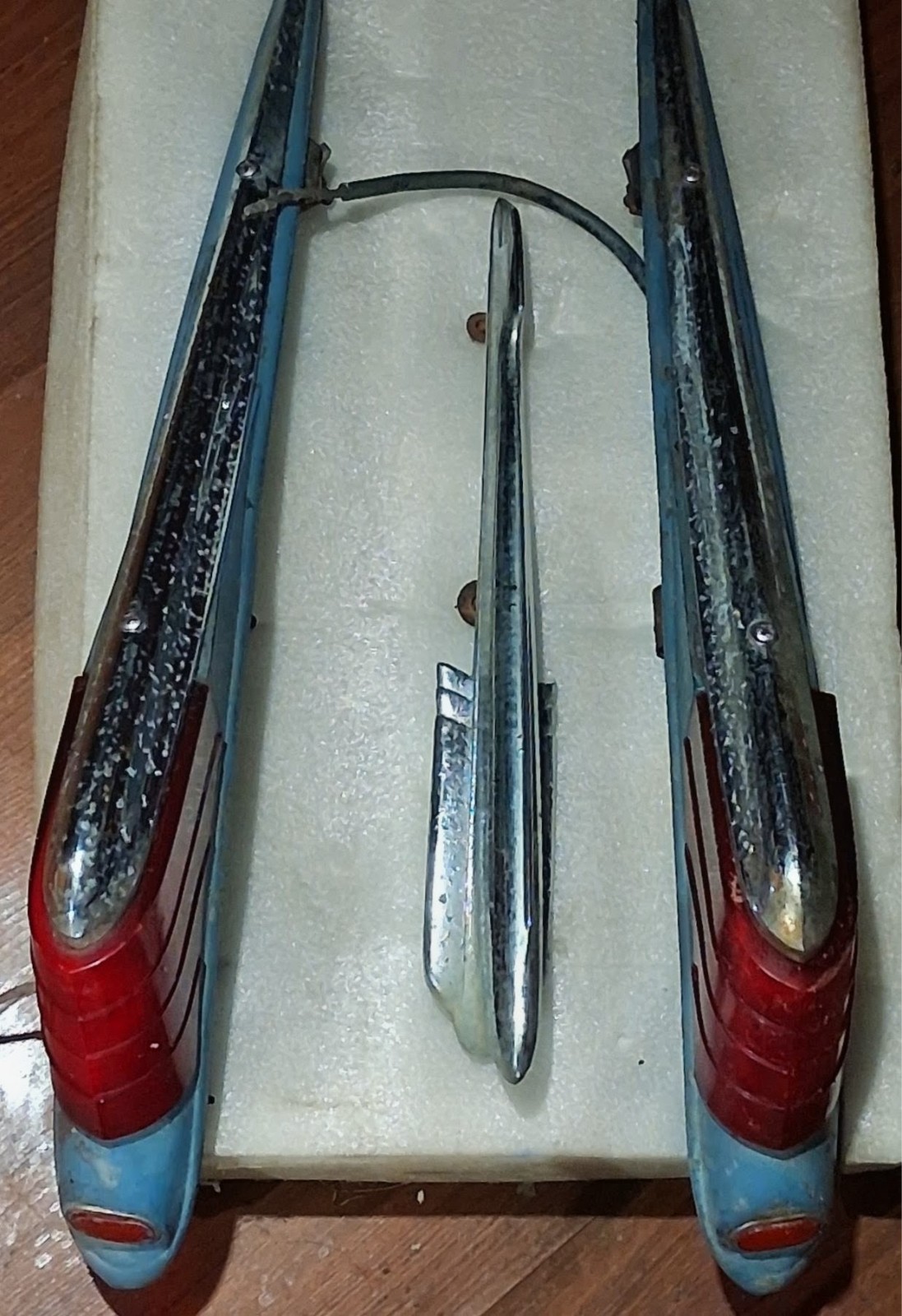 Vintage 1949 DeSoto Tail Light Housings Lenses Tri LH RH FINS LENS PAIR 49 MOPAR
