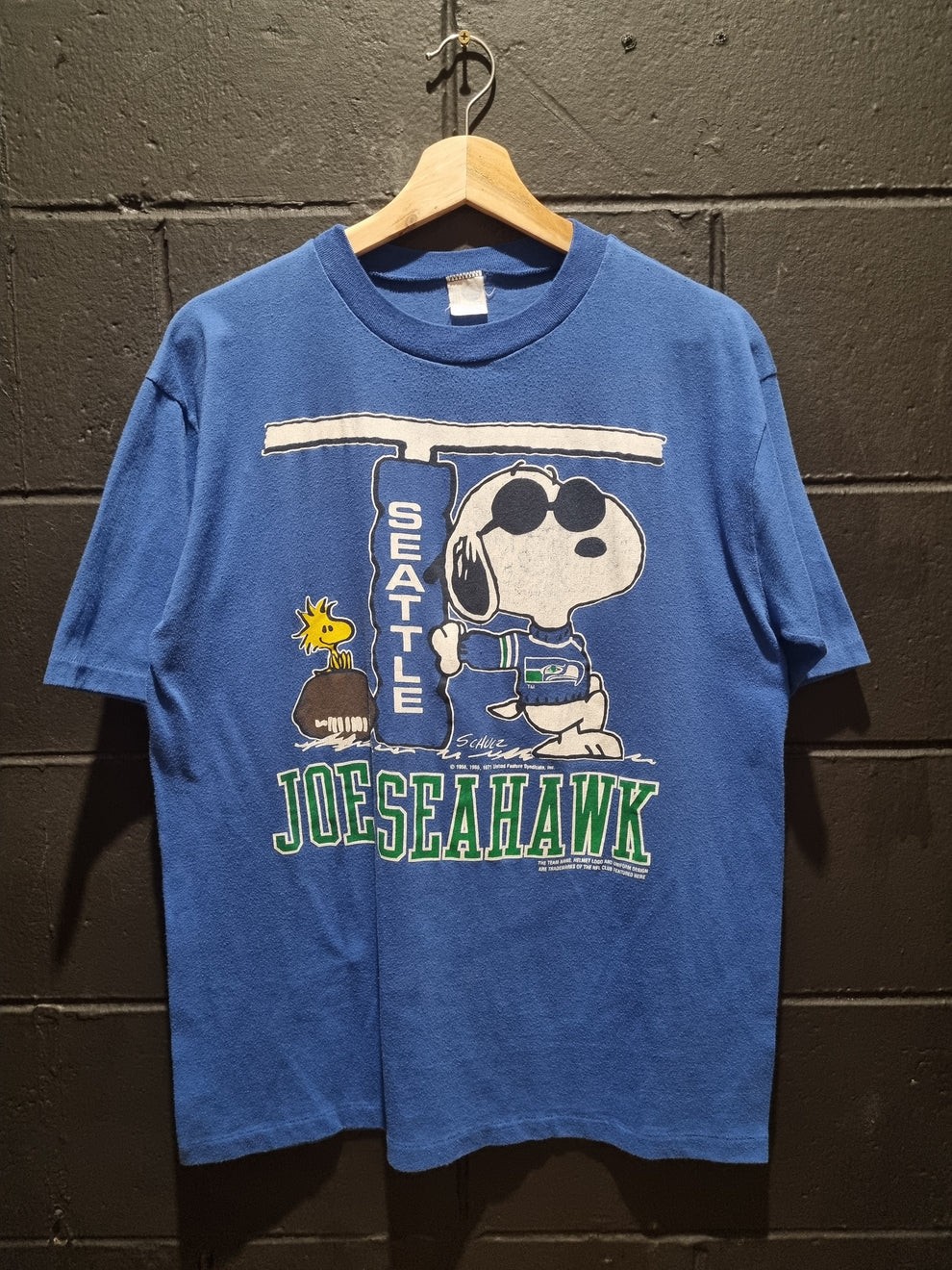 Seattle Seahawks Snoopy unisex vtg royal blue t-shirt QT5181