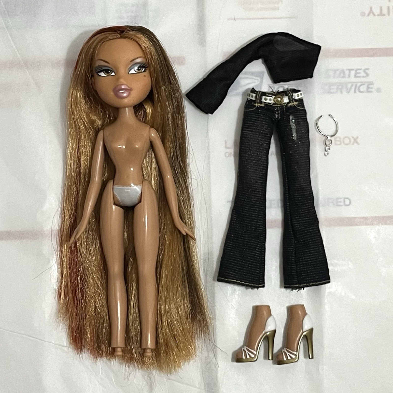 Bratz Magic Hair Yasmin Doll Long Hair Red Highlights (Read Desc, Flaws) Bratz Magic Hair Yasmin Doll Long Hair Red Highlights (Read Desc, Flaws)