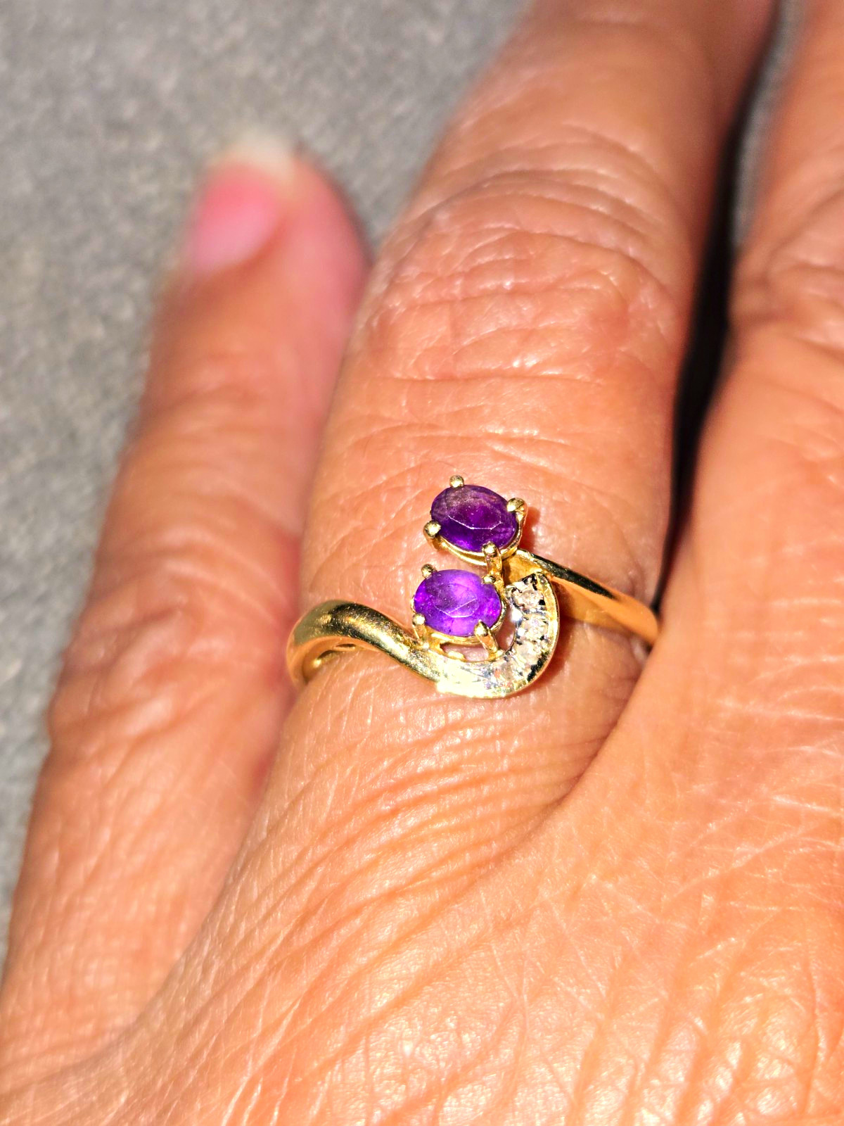 Vintage 14K Yellow Gold Natural Amethyst Diamond Bypass Ring Size 7