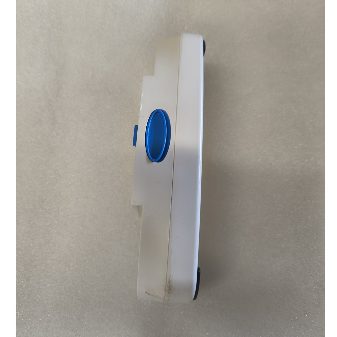 CAIRE Inc. Battery 21111027 White Flat Plastic Test Button Charge Indicator